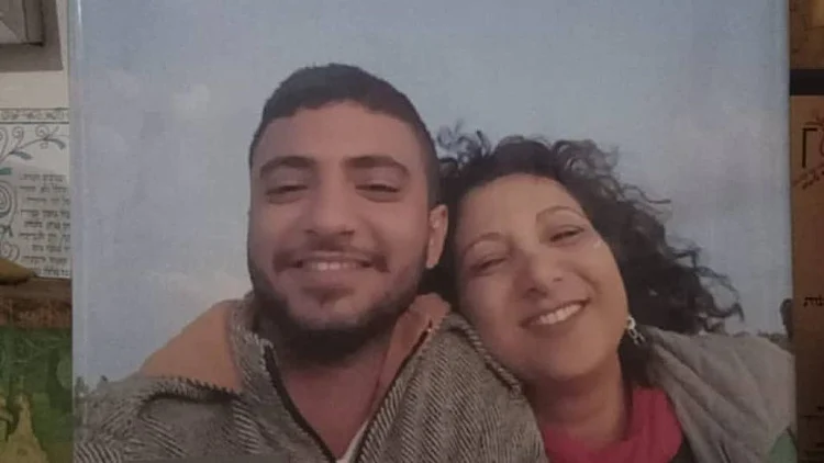 בר מת אחרי שהצית את עצמו; אמו: "איש לא הקשיב לזעקה"