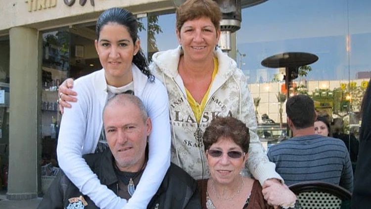 למה משרד הפנים מסרב לשנות את שם משפחתה של האישה שנרצחה על ידי בעלה?