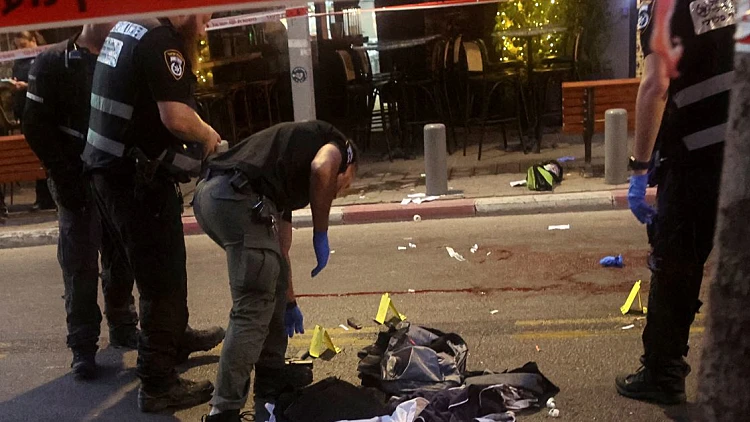 פיגוע ירי בת"א: מחבל רצח סייר עירוני - וחוסל על-ידי חברו