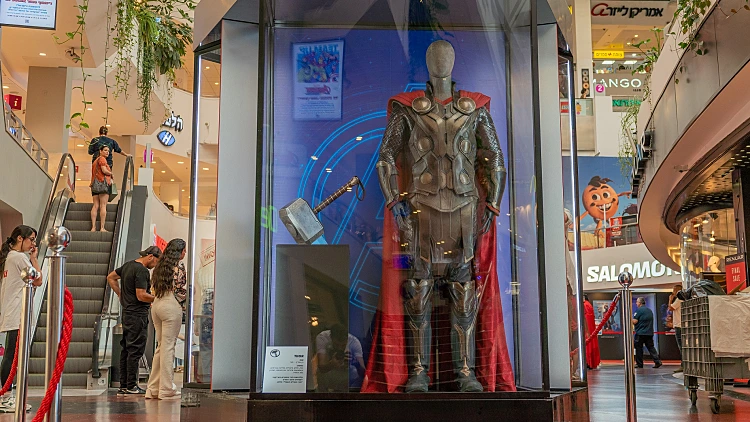 התלבושת והפטיש של ת'ור