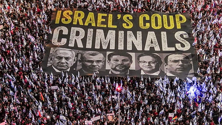 השבת ה-32 למחאה: כ-103 אלף בקפלן; מאות מול ביתו של אוחנה