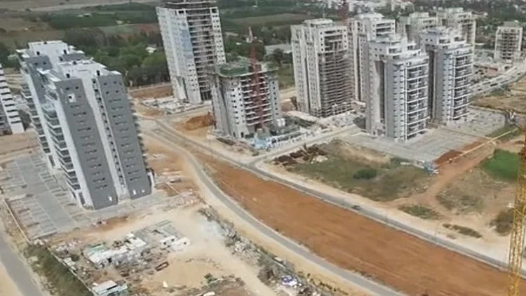שפל היסטורי בקניית דירות: "המטרה היא לקנות - אבל לא בכל מחיר"