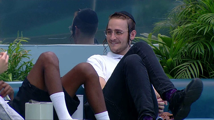 הווידוי המפתיע של יענקי: ״מישהי שהייתי איתה אמרה לי תפסיק לעשן״