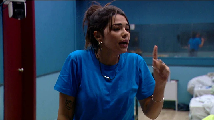 "סכסכנית ובוגדת": הפיצוץ בין שי וסתיו