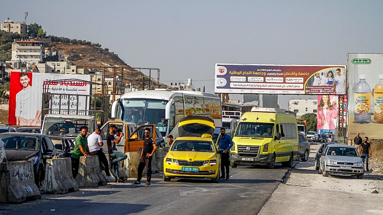 הכניסה לכפר חווארה