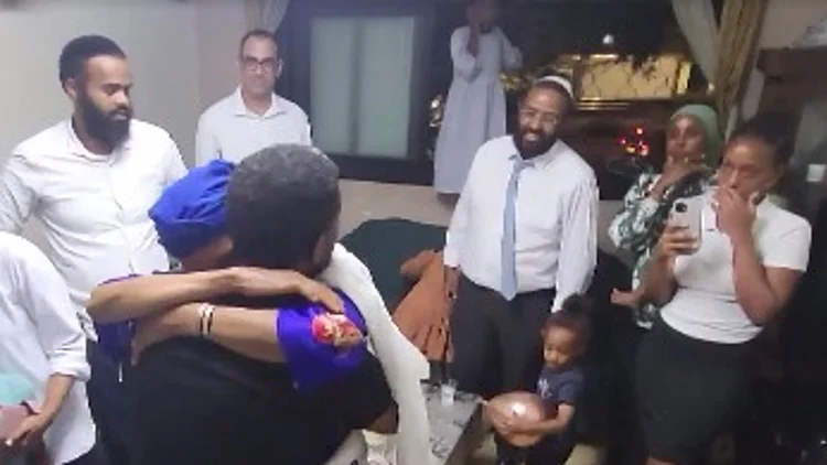 אחרי 4.5 שנים - הישראלי שנאסר בטורקיה חזר הביתה: "אין כמו הארץ"