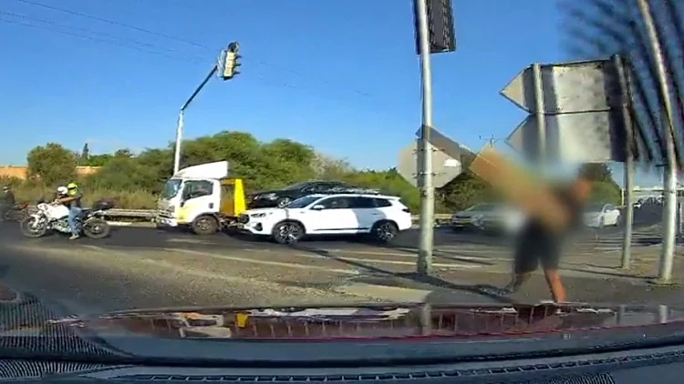 "כואב ומאכזב מאד": ניקולאי בן ה-70 הותקף בכביש על ידי נערים