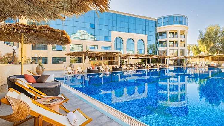 Brown Red Sea Pool. Photo Ma