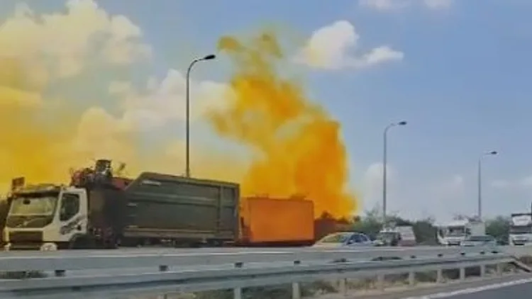 תיעוד: חומצה דלפה ליד אשדוד, עשן כתום היתמר