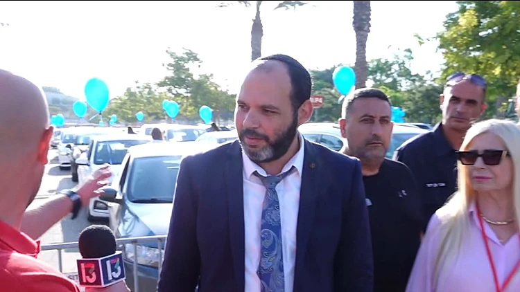מסע עם הלב: סגן ראש עיריית באר שבע בהכנות סלי המזון למשפחות