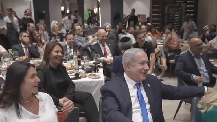 "איפה גלנט, בכנס האופוזיציה?": הגיבושון ש"קרע" את הקואליציה