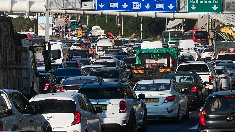 אזור הכנרת, הכניסה לי-ם וכביש 4: מפת הפקקים לליל הסדר