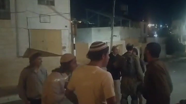פלסטיני נפצע בעימות עם מתנחלים בחברון, קצין ירה באוויר