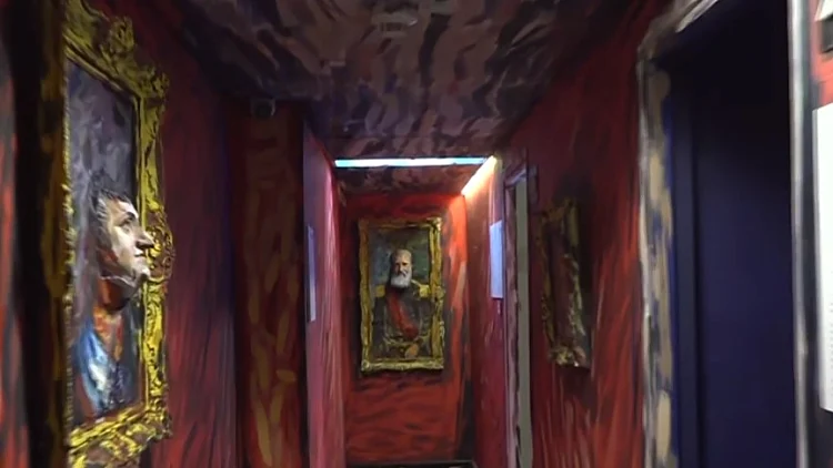 תערוכה 5 כוכבים: 60 אמנים השתלטו על מלון בת"א והרימו מיצג אמנותי