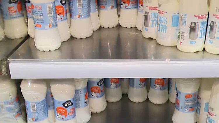 בשיא תקופת החגים: מחסור בחלב מפוקח בכל רחבי הארץ