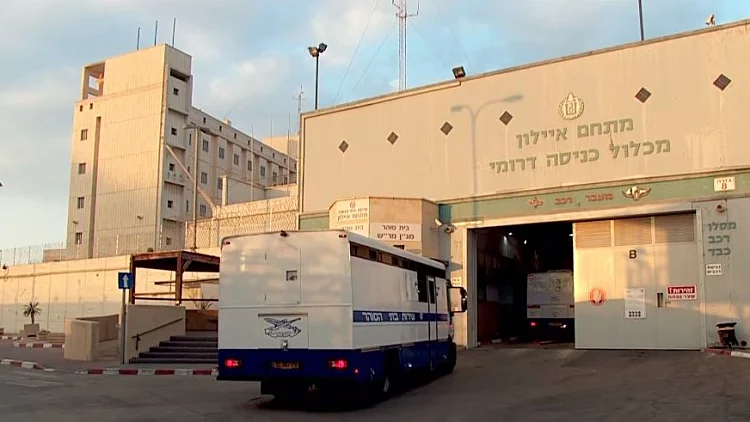 נמשכת היד הנוקשה: 3 אסירים מארגוני הפשיעה יועברו לבידוד