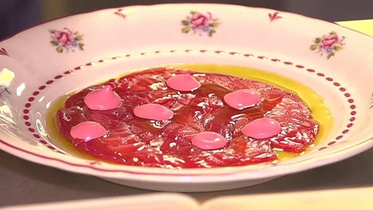 "כמו בבית של סבתא": המסעדה הפולנית של אסף גרניט