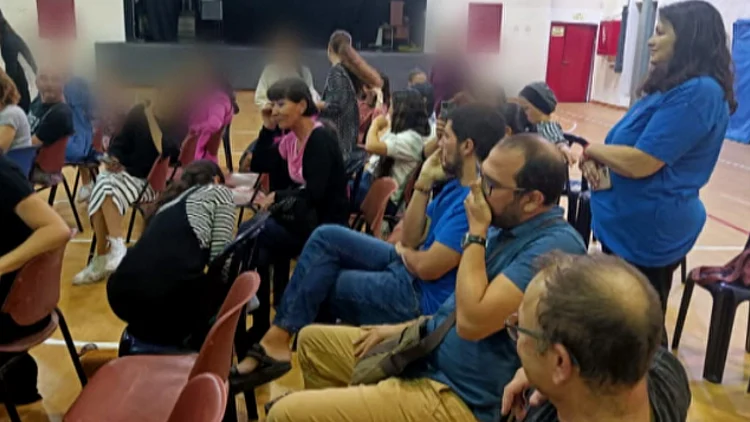 "שהפוליטיקאים יפסיקו להתסיס": ההפגנה באירוע בהפרדה מגדרית