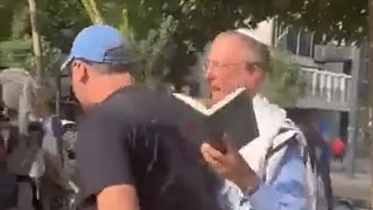 ליאו די: "לא דחפו אותי"; נתניהו תקף: "אין גבול לטירוף"