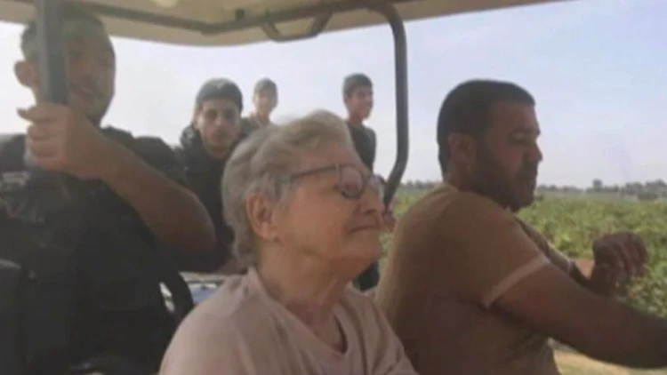 יפה בת ה-85 נחטפה לעזה: "מה היא עוברת שם, מפרק לי את הלב"
