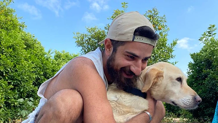 "כשהטבח החל הוא התפצל מחבריו כדי לעזור למבלים אחרים": סיפורו של עידן שתיוי | רשת 13