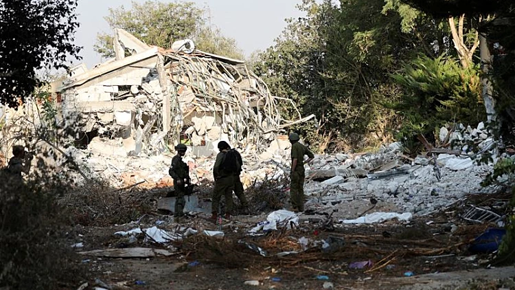 צה"ל: "203 חטופים בעזה, בהם עשרות ילדים"