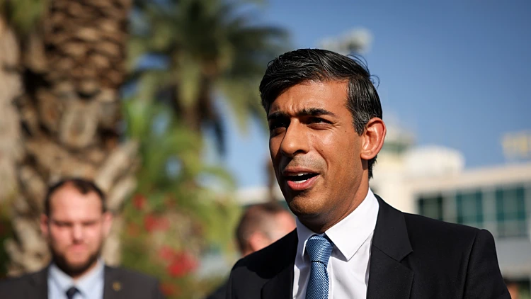 ראש ממשלת בריטניה רישי סונאק נחת בישראל: "אנו ניצבים לצידכם"