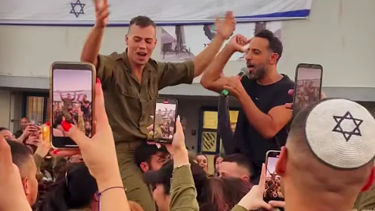 דודו אהרון בצפון: "אתם הגיבורים והגיבורות שלנו, מעריץ אתכם"