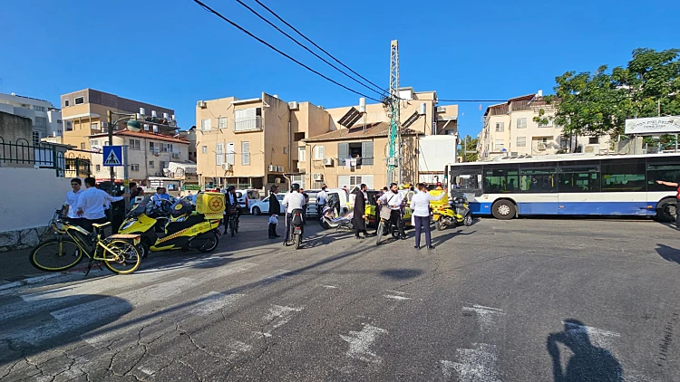 תאונה קטלנית בבני ברק: הולך רגל כבן 30 נהרג מפגיעת אוטובוס