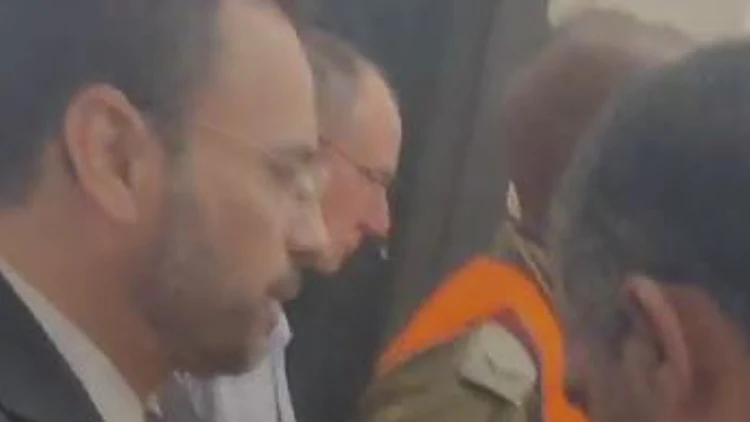 שר הבריאות סולק מבית לוינשטיין: "לך הביתה, הרסתם את המדינה"