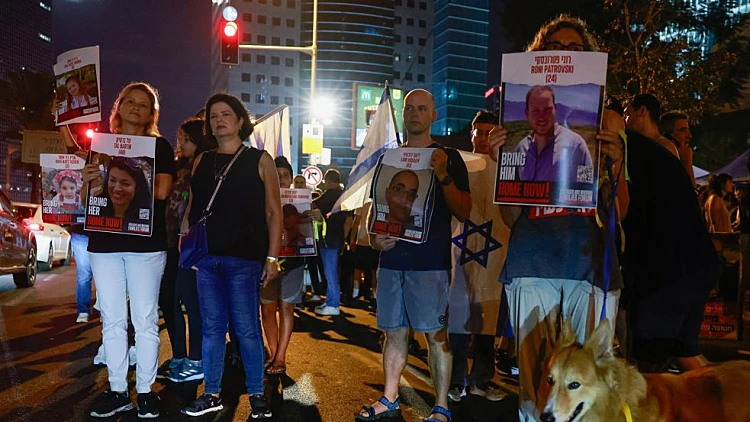 משפחות החטופים: "דרשנו מרה"מ לא לסכן אותם, תהיה תמיכה לעסקה"