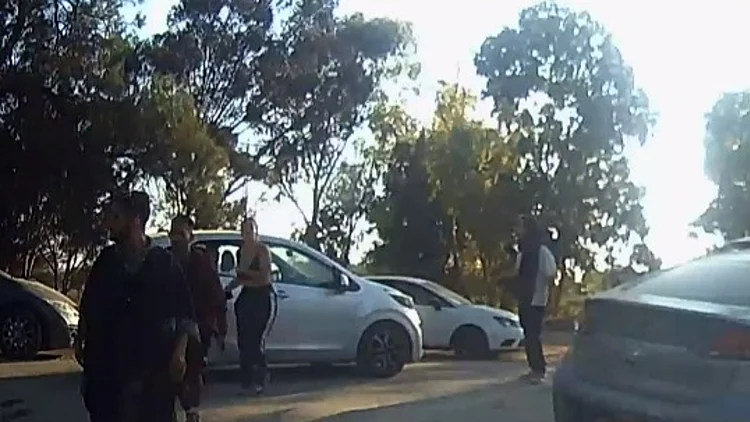 חילוץ תחת אש: הצעיר שהציל עשרות מבלים מהמסיבה ברעים