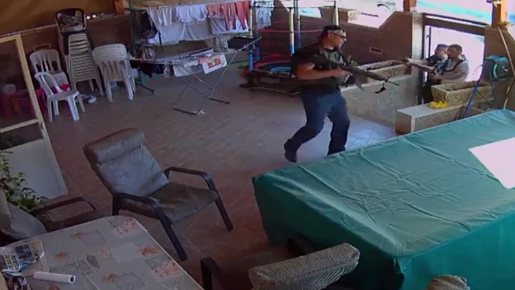 הקרב על אופקים - דקה אחר דקה: "כל מי שהיה לו נשק יצא מהבית"