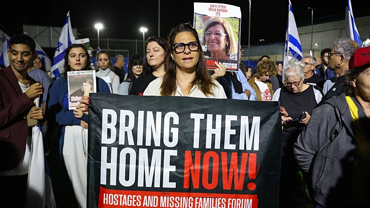 "דיון מכריע" בסוגיית החטופים; בכיר ישראלי: "תיתכן פריצת דרך"