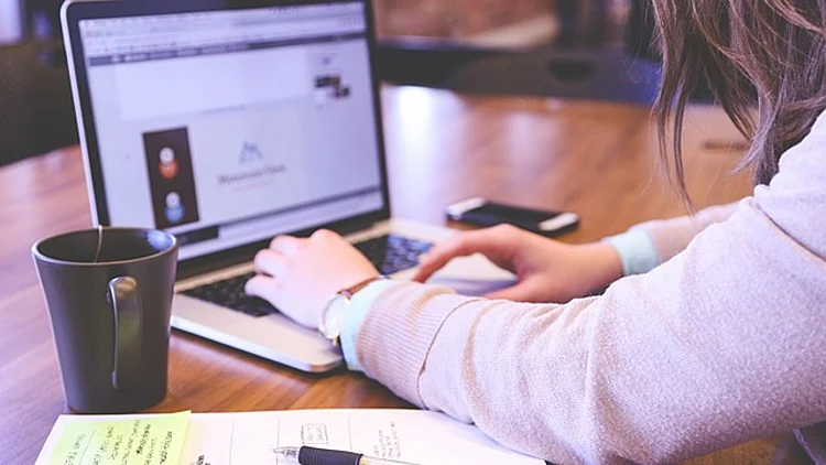 Student 849822 640 2