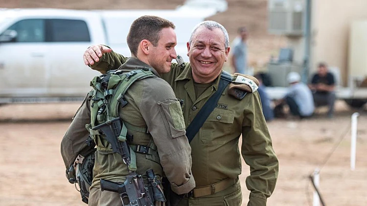שני לוחמים נפלו בקרבות בעזה, בהם בנו של השר איזנקוט