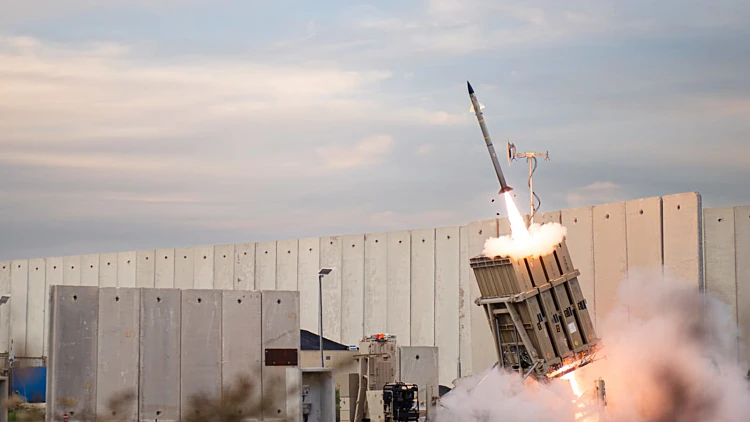 השרה רגב אישרה: ישראל העבירה סוללת כיפת ברזל לאיחוד האמירויות
