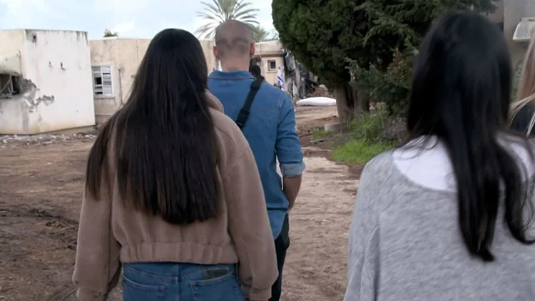 "זה היה מקום שוקק חיים": שורדי הטבח חולמים לשוב לכפר עזה