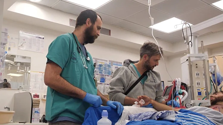 "ההגעה לפה היא רגע קשה": יחידת הטראומה שמטפלת בפצועים