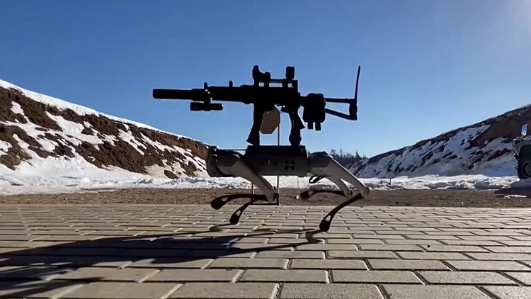 רובוט במנהרות חמאס: הכלב החשמלי שיכול לנטרל מטענים ולירות