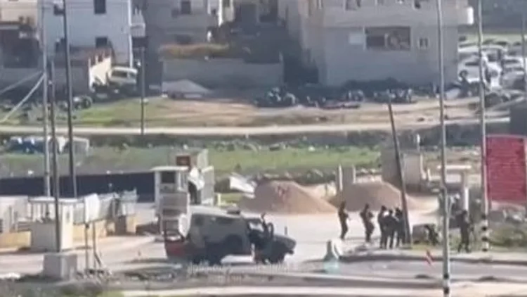 פיגוע דריסה בדרום הר חברון: לוחם נפצע קשה, המחבל נוטרל