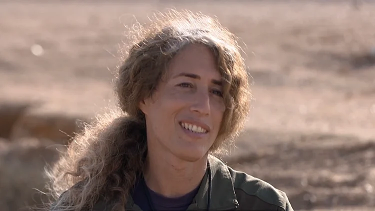 "בפנים אני אותו דבר": הטרנסג'נדרית הראשונה שנלחמת בעזה