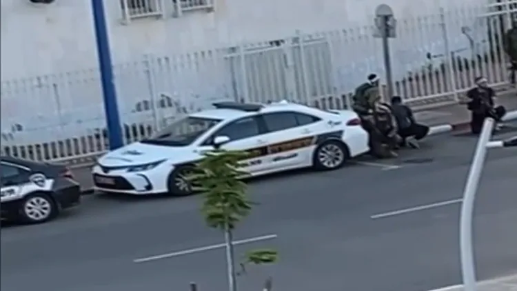 "כל מי שעבר - נורה": בחזרה לקרב על תחנת המשטרה בשדרות
