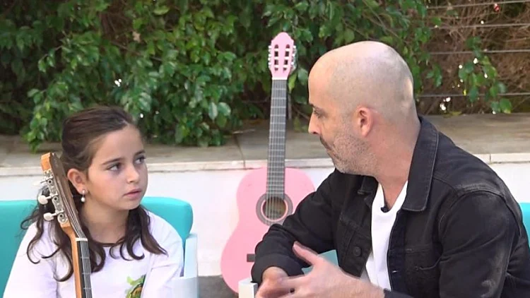 "הכל עוד מאוד טרי": עילי בוטנר במסע מוזיקלי עם המפונים מרעים