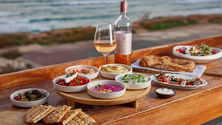 סלון יווני הרצליה