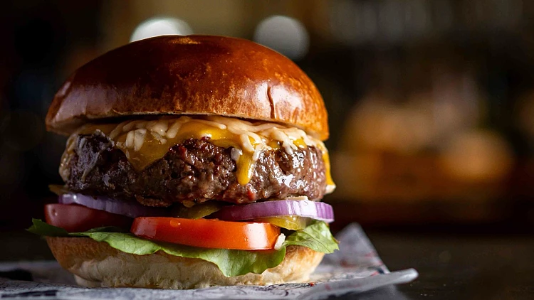 המבורגר, כביש 90