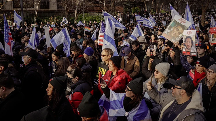 "זו אימה מתמשכת": צעדת המשפחות והשחקניות בעוטף
