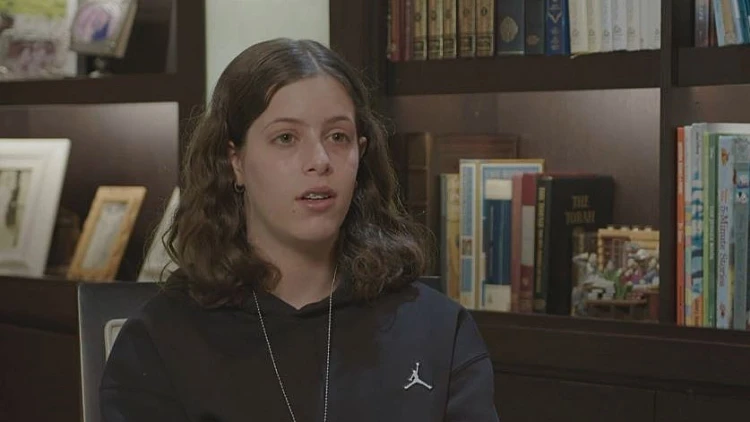 "קיבלנו רבע פיתה": הילה בת ה-13 על הרעב בשבי - ומי שנותר בעזה