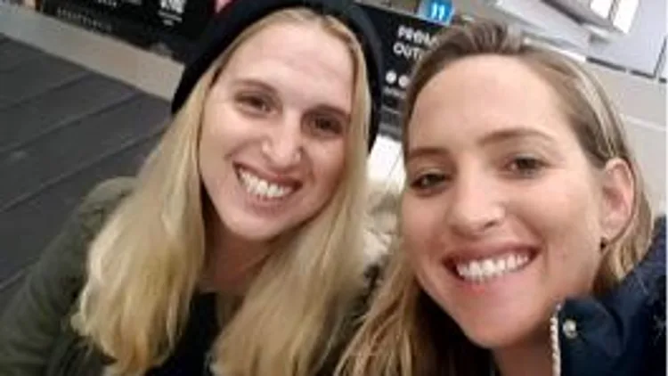 אחות החטופה שתועדה בשבי: "העיניים שלה אומרות הכול"