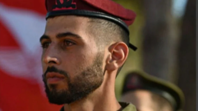 "חייב להסתכל קדימה": אביו של אייל ז"ל מנסה לעכל את הבשורה